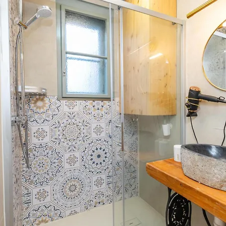 Romantisches Weinkellerhaeuschen Mit Whirlpool Vakantiehuis