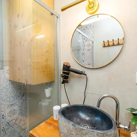 Romantisches Weinkellerhaeuschen Mit Whirlpool