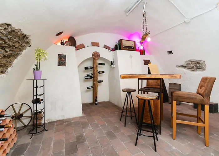 Holiday home Romantisches Weinkellerhaeuschen Mit Whirlpool *