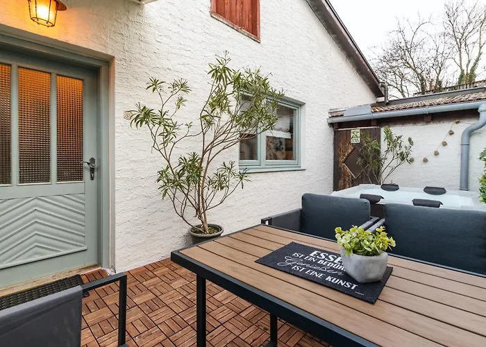 Vakantiehuis Romantisches Weinkellerhaeuschen Mit Whirlpool *