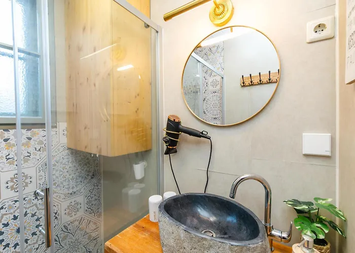 Romantisches Weinkellerhaeuschen Mit Whirlpool