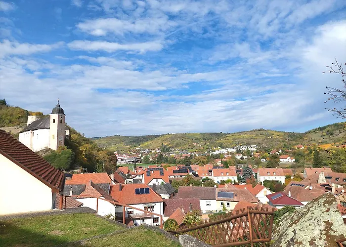 Romantisches Weinkellerhaeuschen Mit Whirlpool